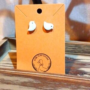 BCK HandMade Look Alike Jade Resin‎ Ducky Earrings Post